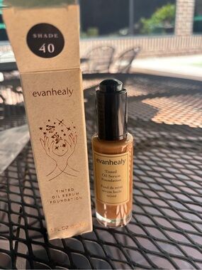 Tinted Oil Serum Foundation — Shade 40 Warm Tan
